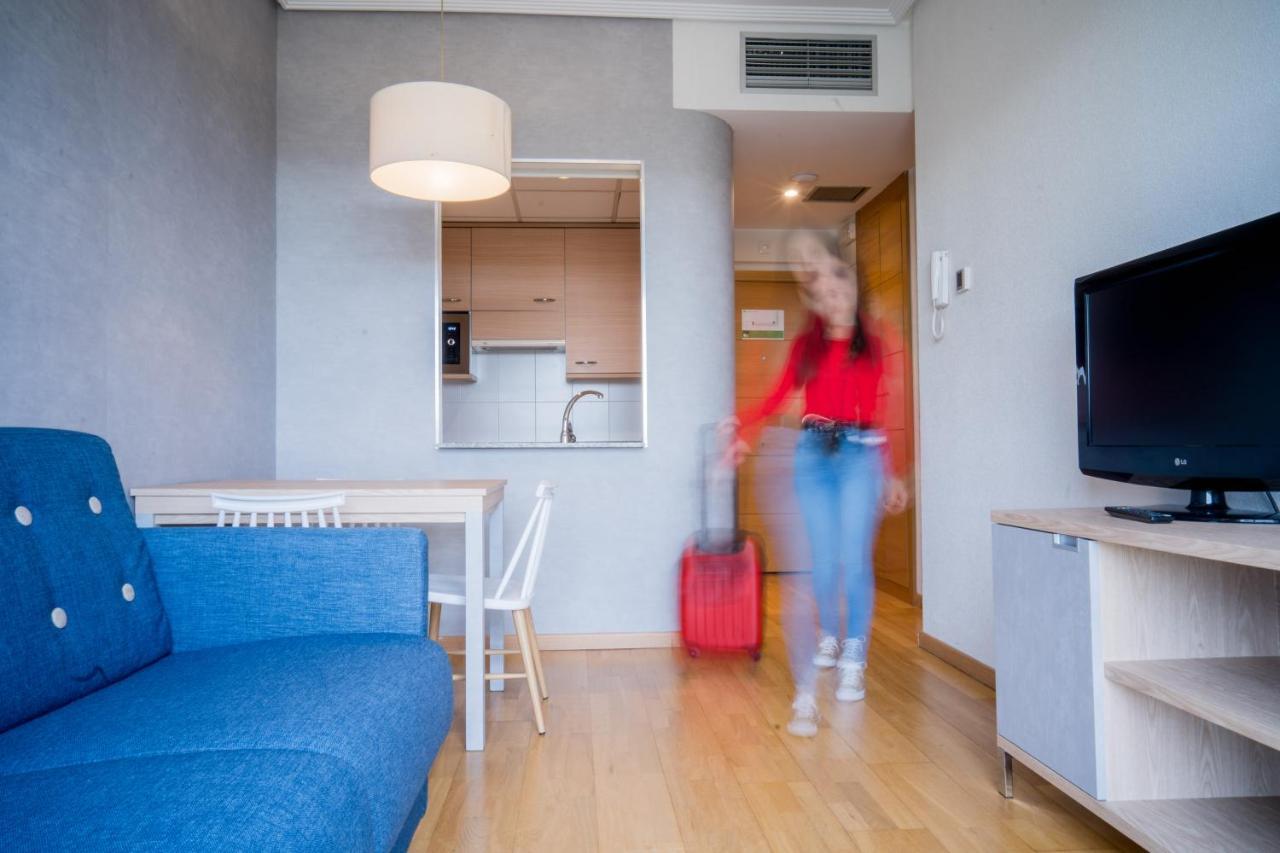 Compostela Suites Madrid Exterior foto